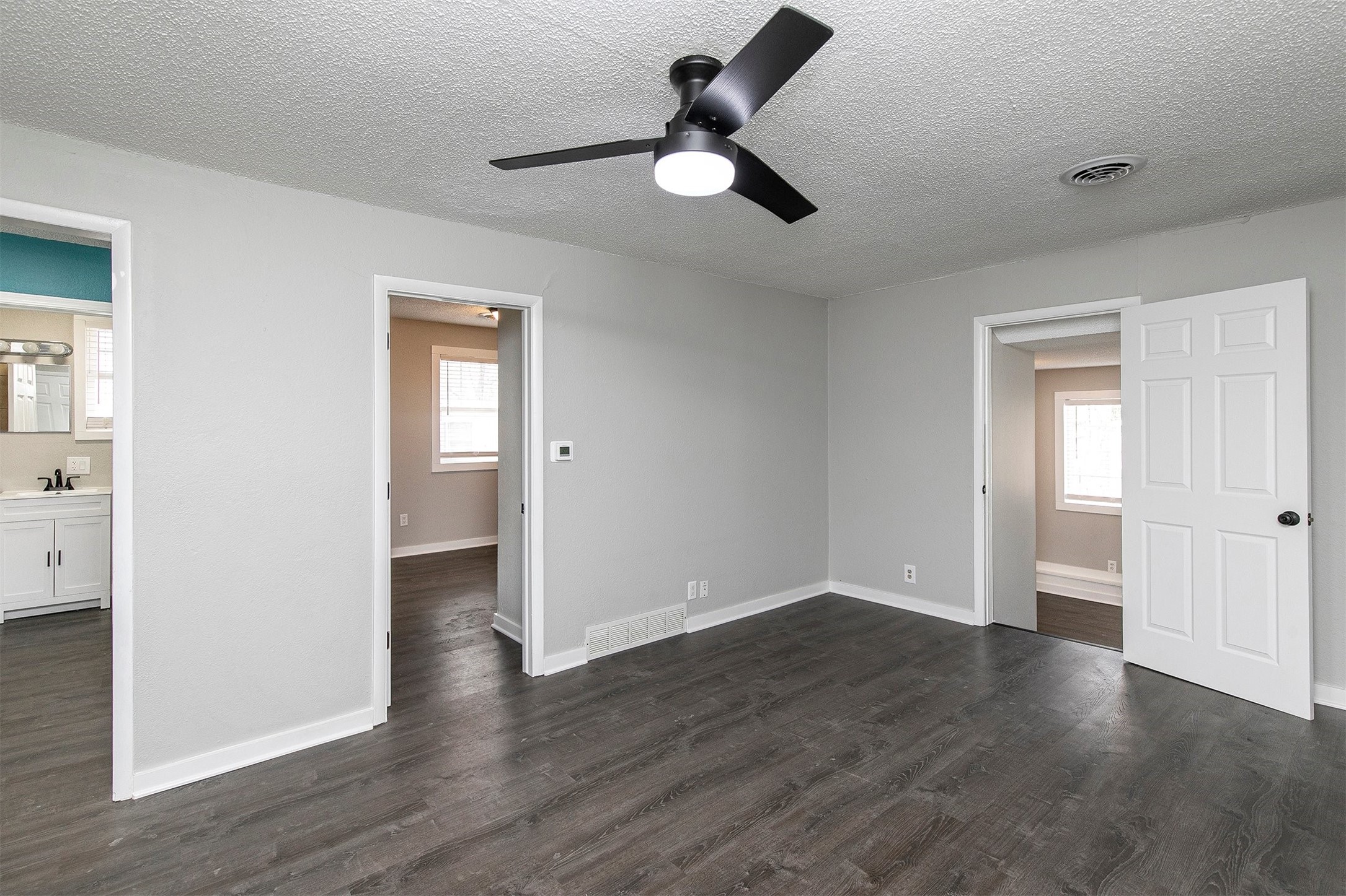 616 SW 60th Street