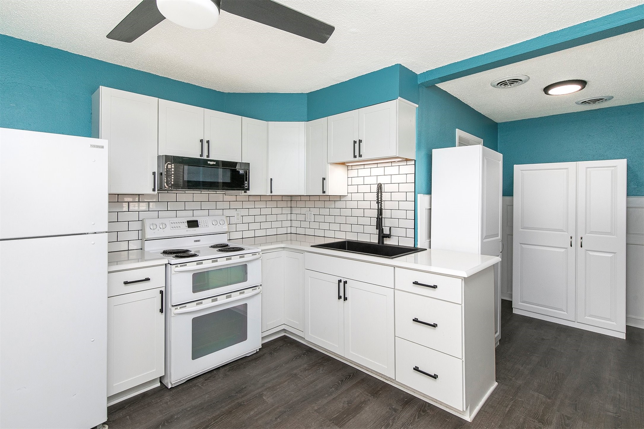 616 SW 60th Street