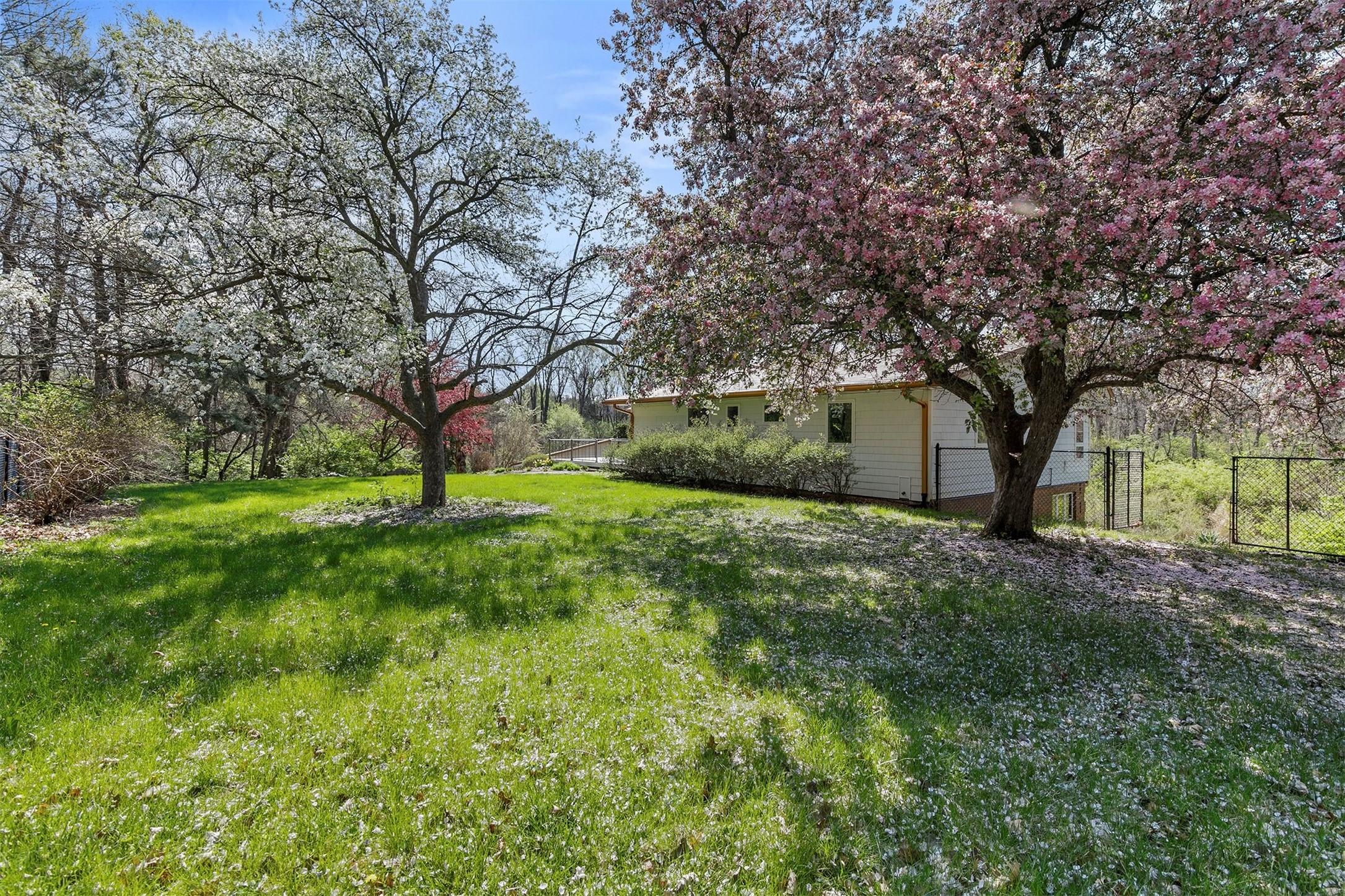 8816 NW 35th Street