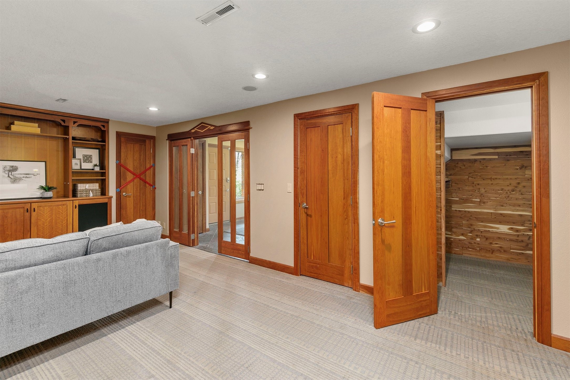 8816 NW 35th Street