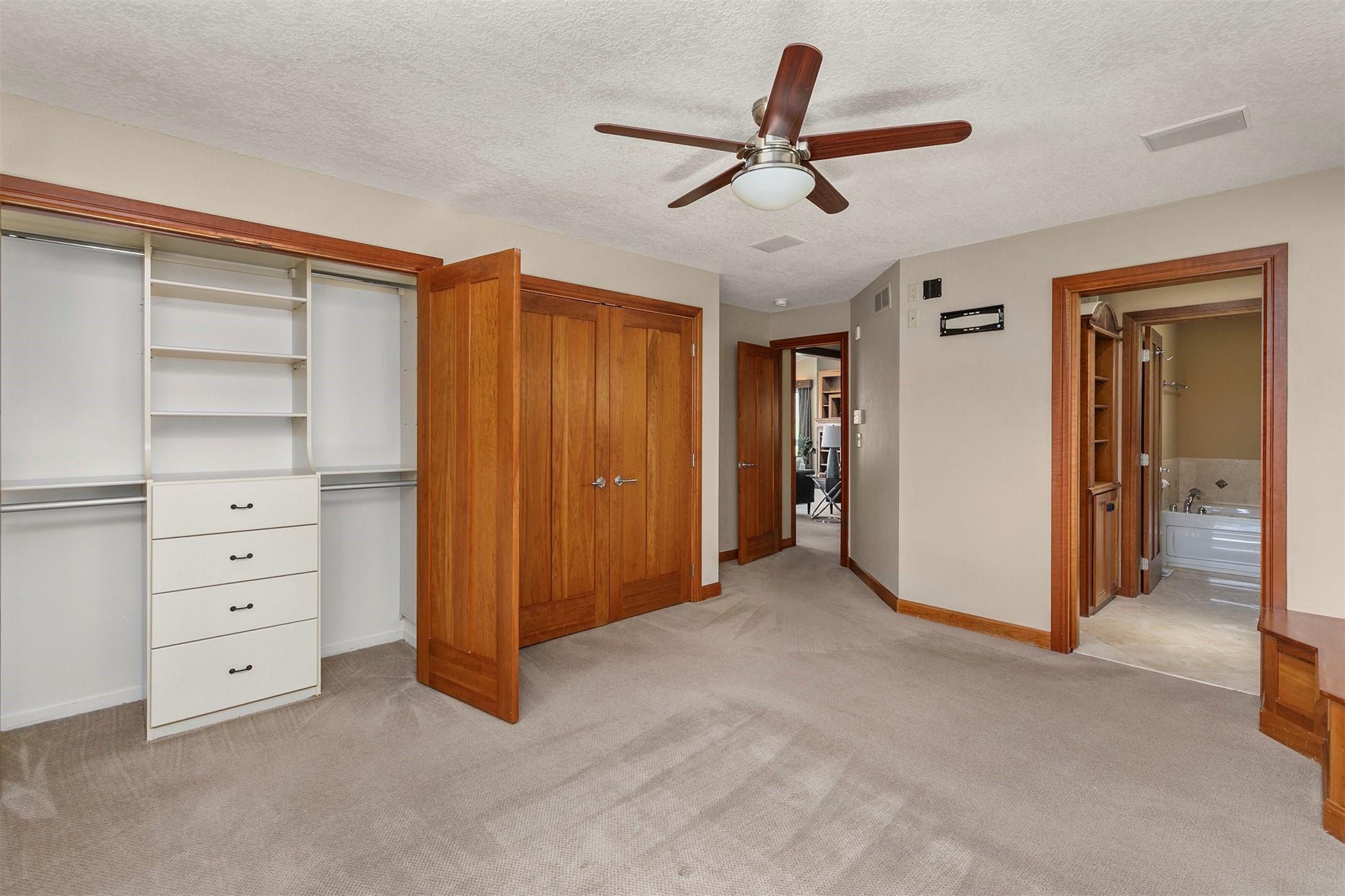 8816 NW 35th Street
