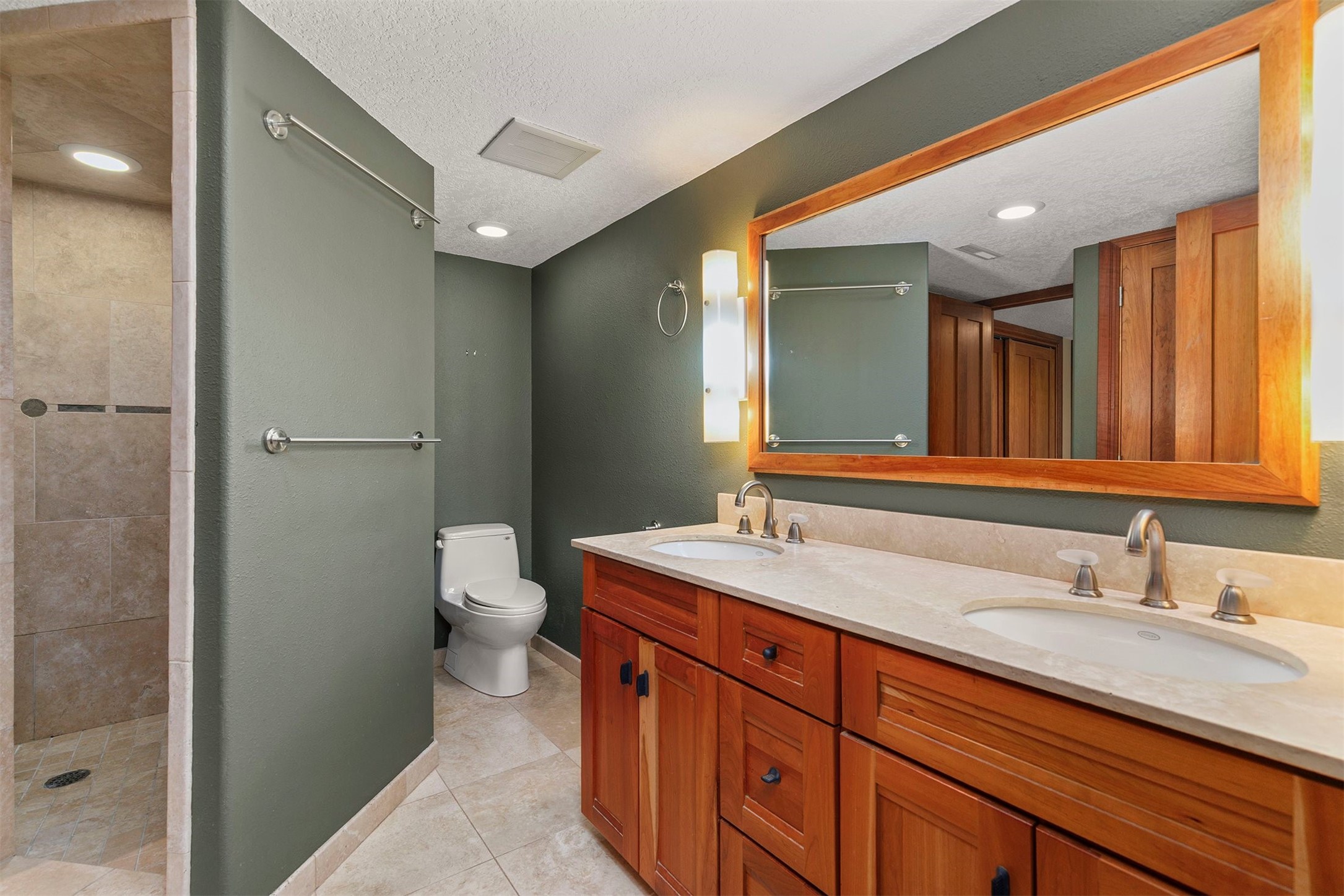 8816 NW 35th Street