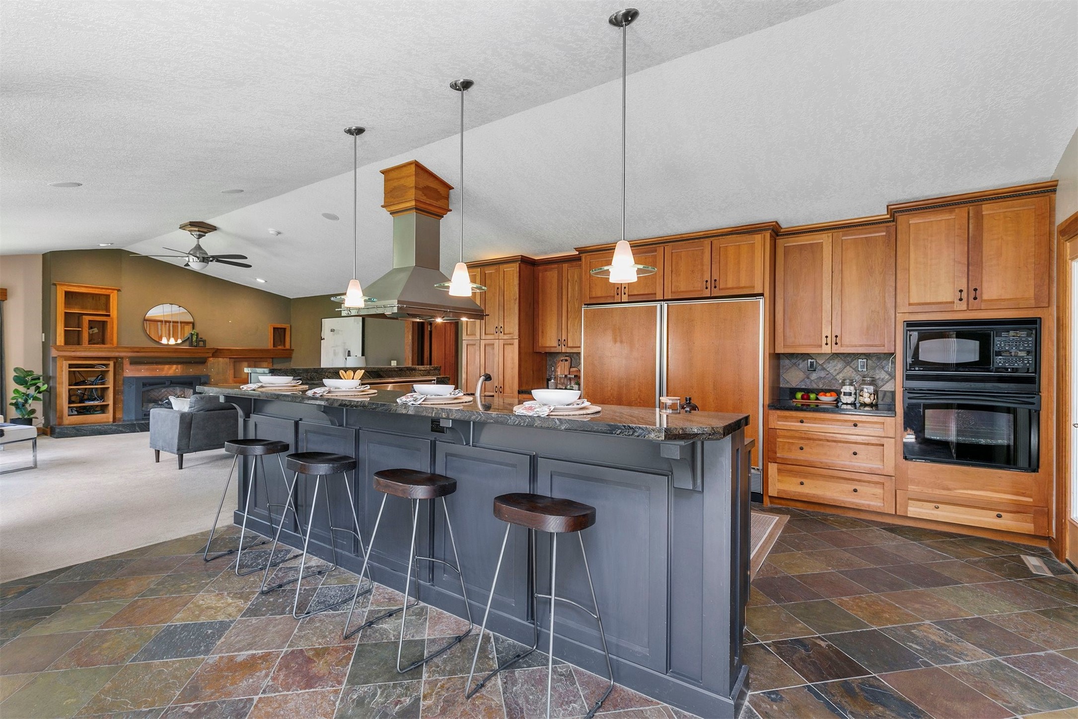 8816 NW 35th Street