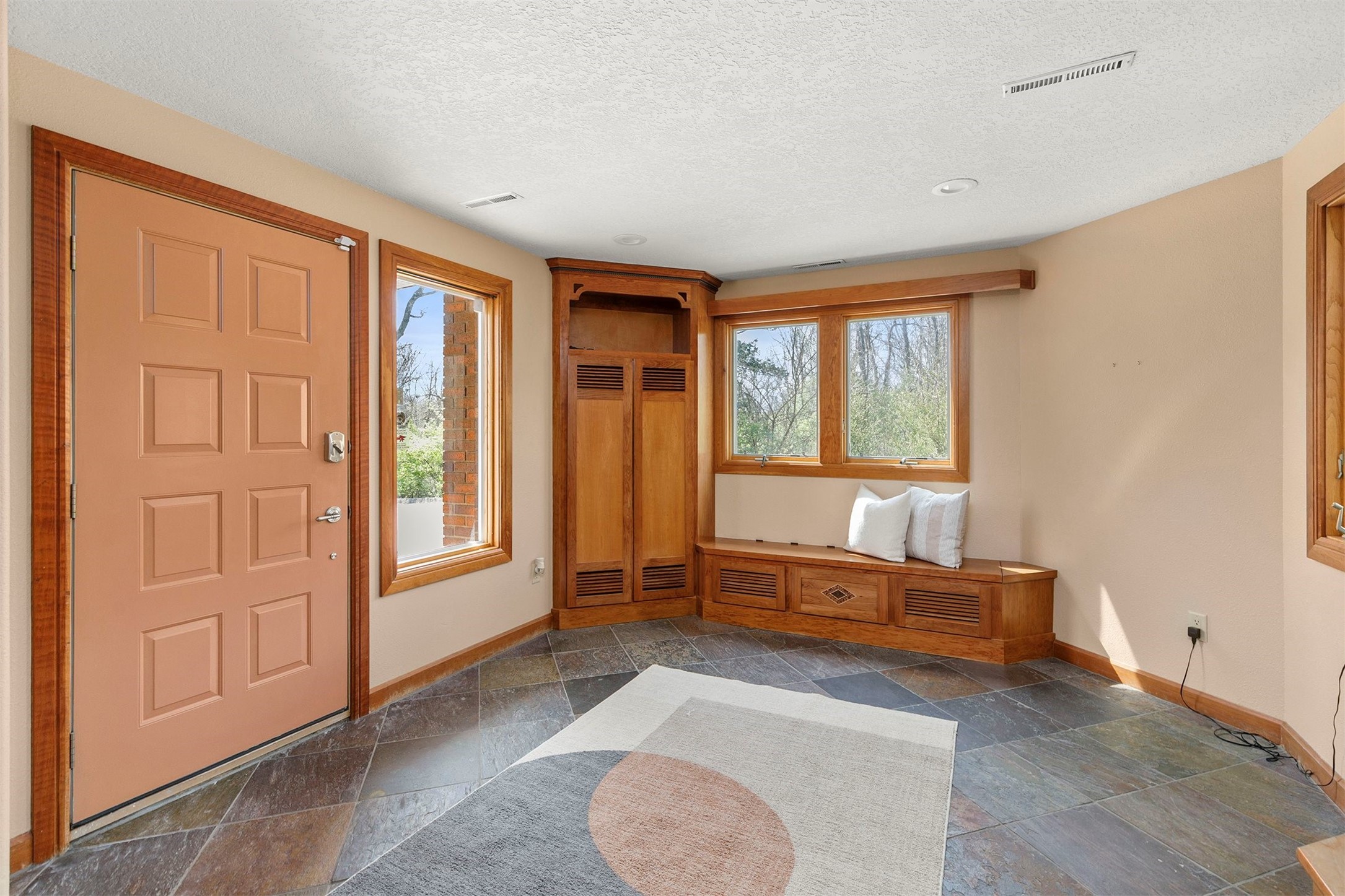 8816 NW 35th Street