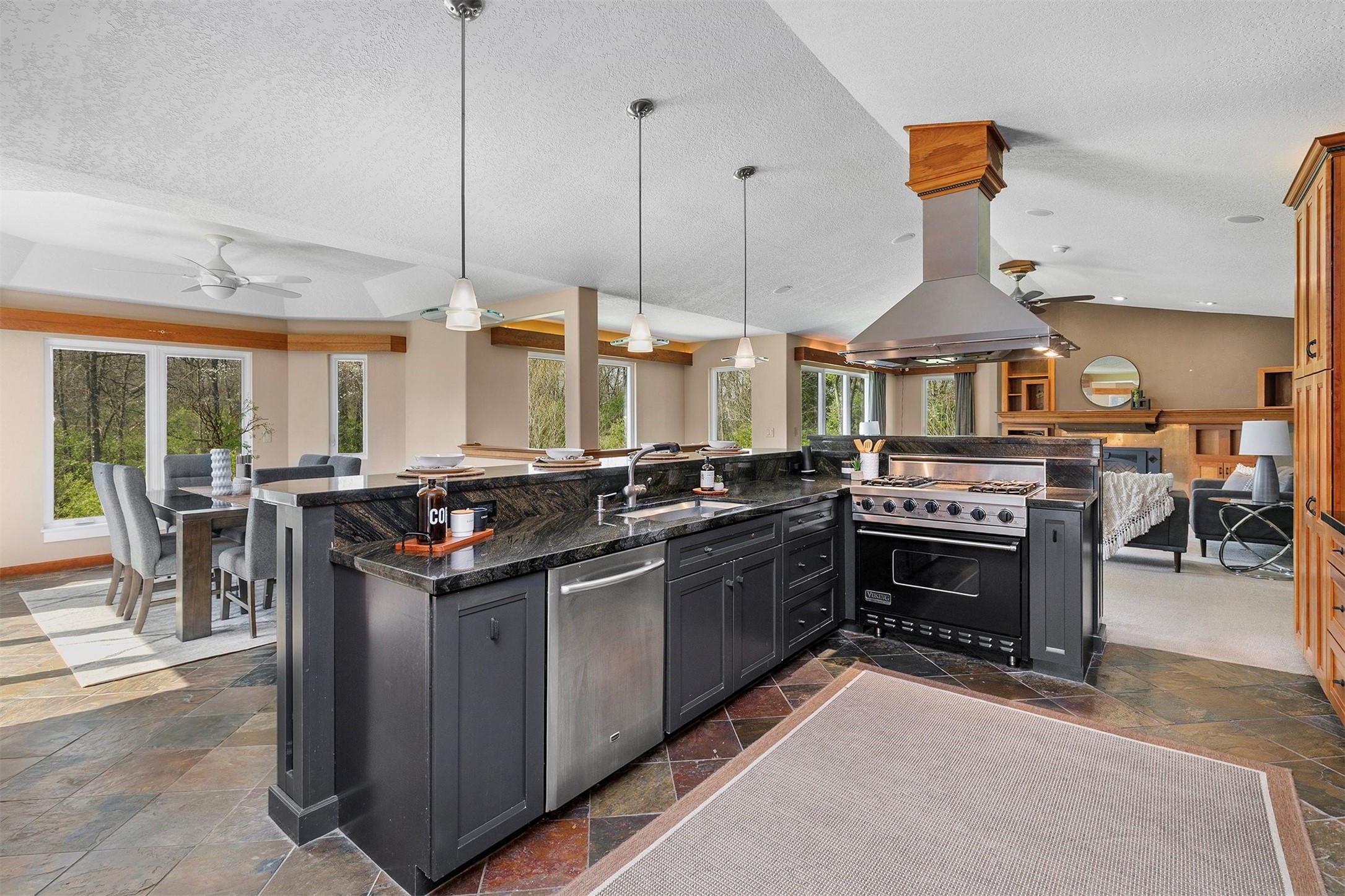 8816 NW 35th Street