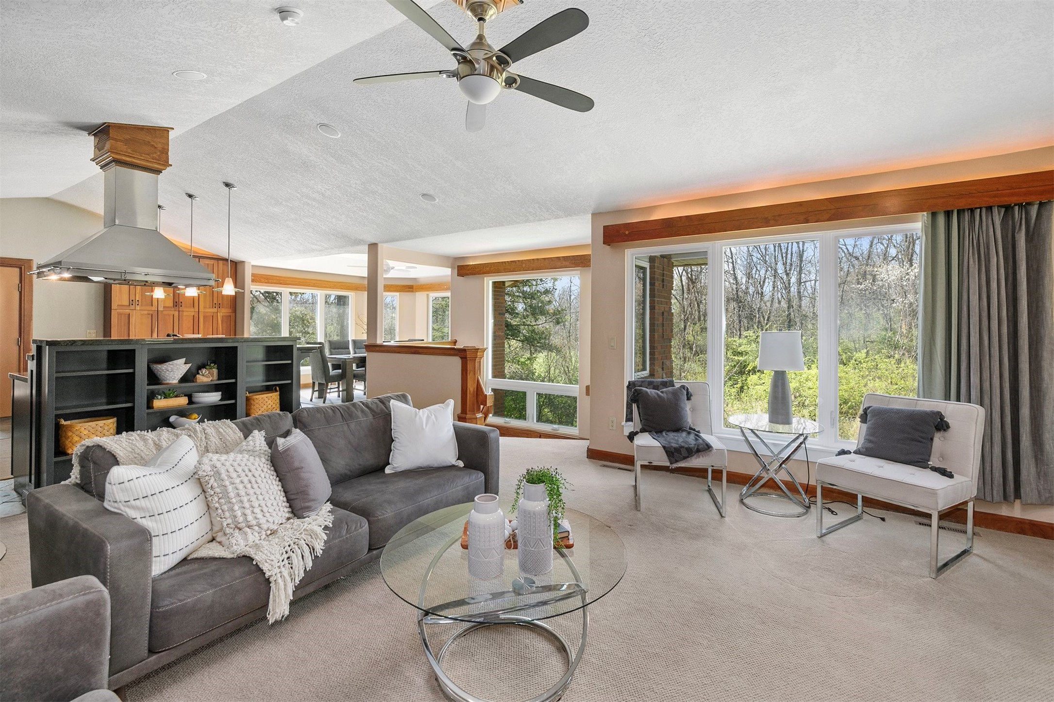 8816 NW 35th Street