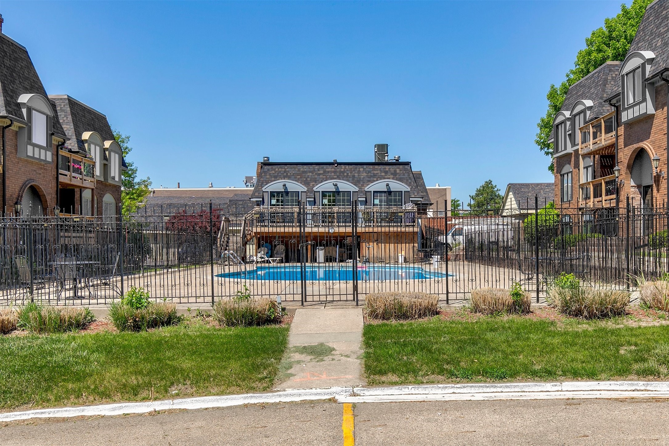 1420 20th Street 7