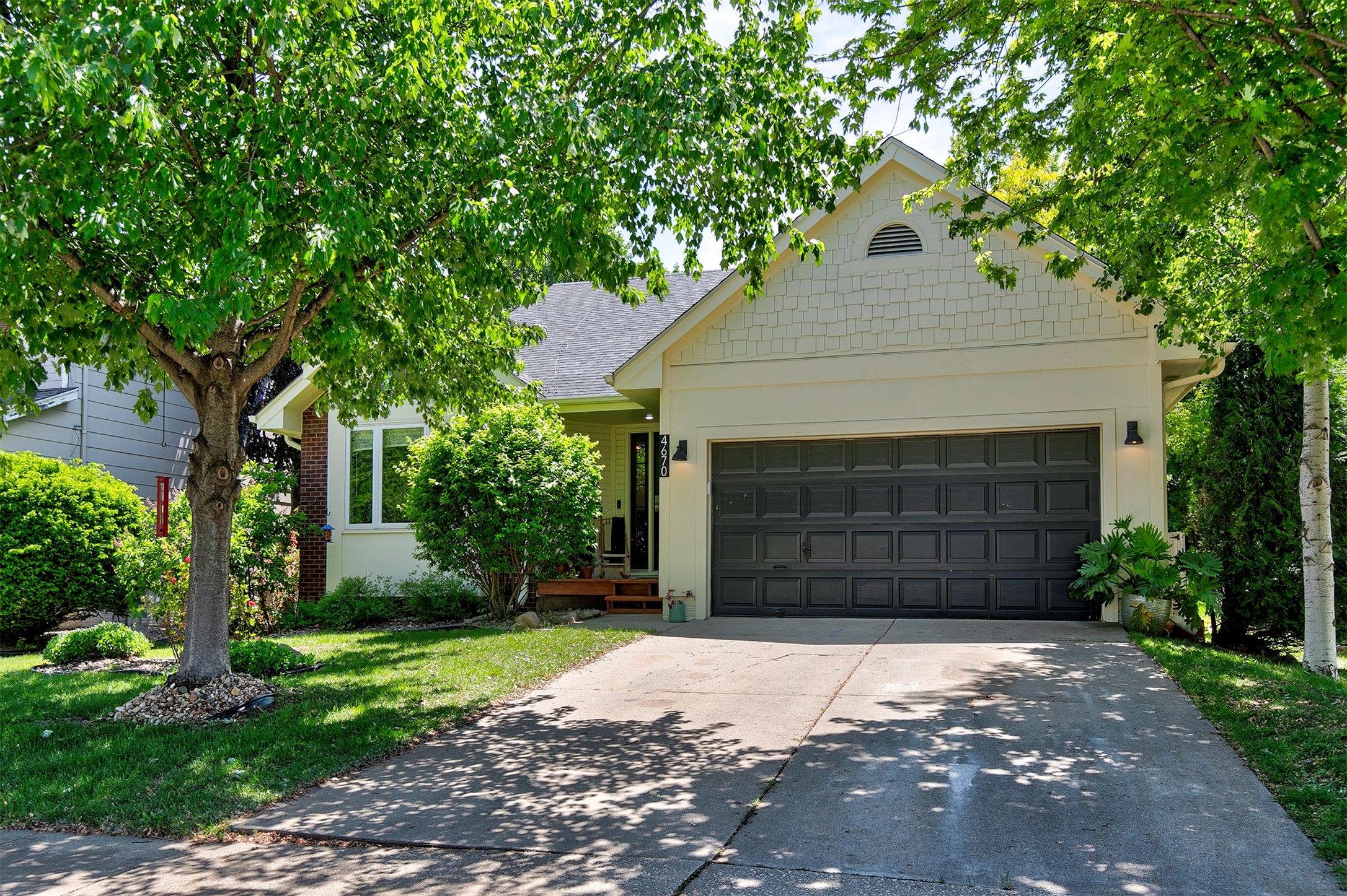 4670 Meadow Valley Drive