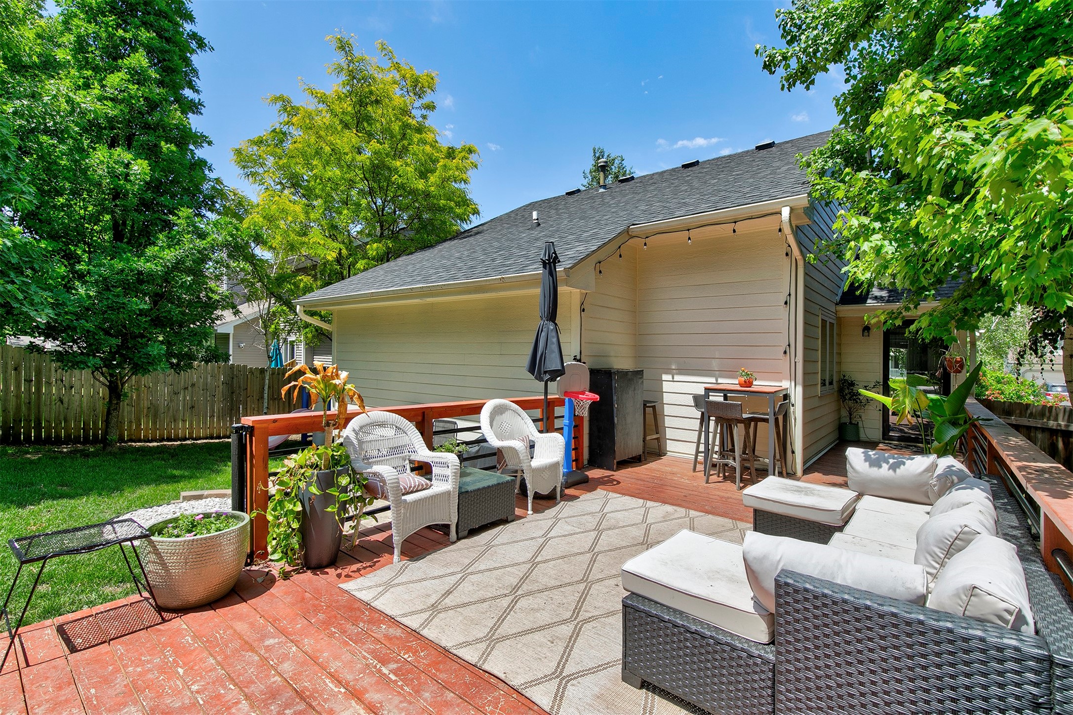 4670 Meadow Valley Drive