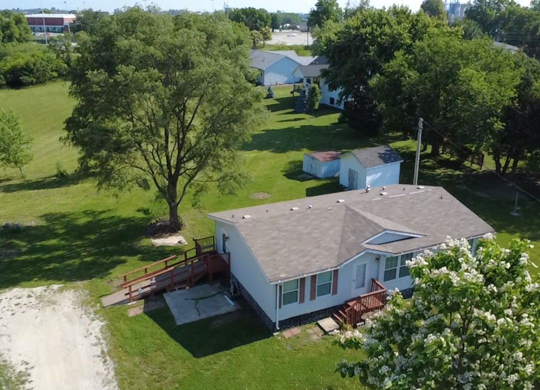 323 W Logan Street