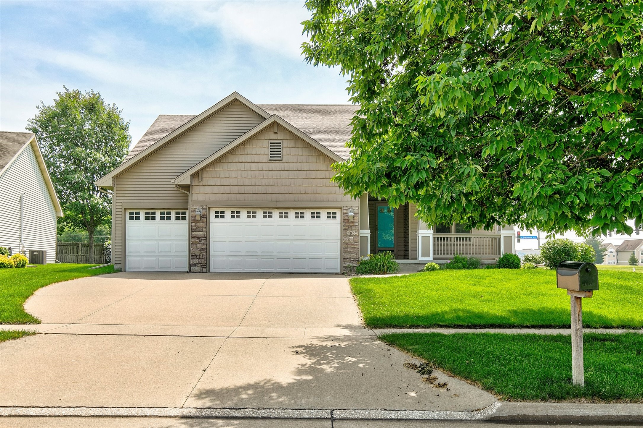 705 SE Lowell Drive