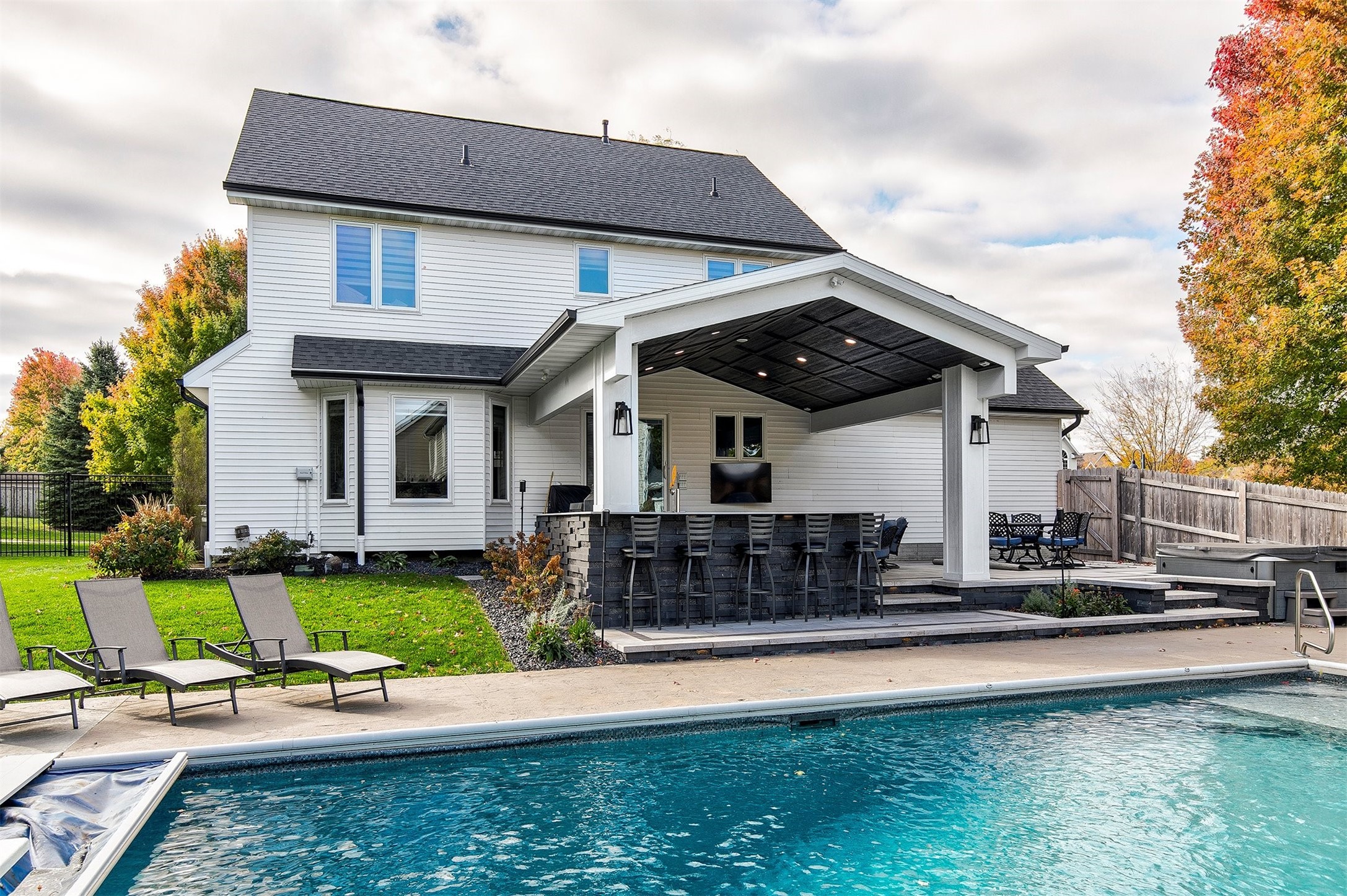 15899 Boston Parkway