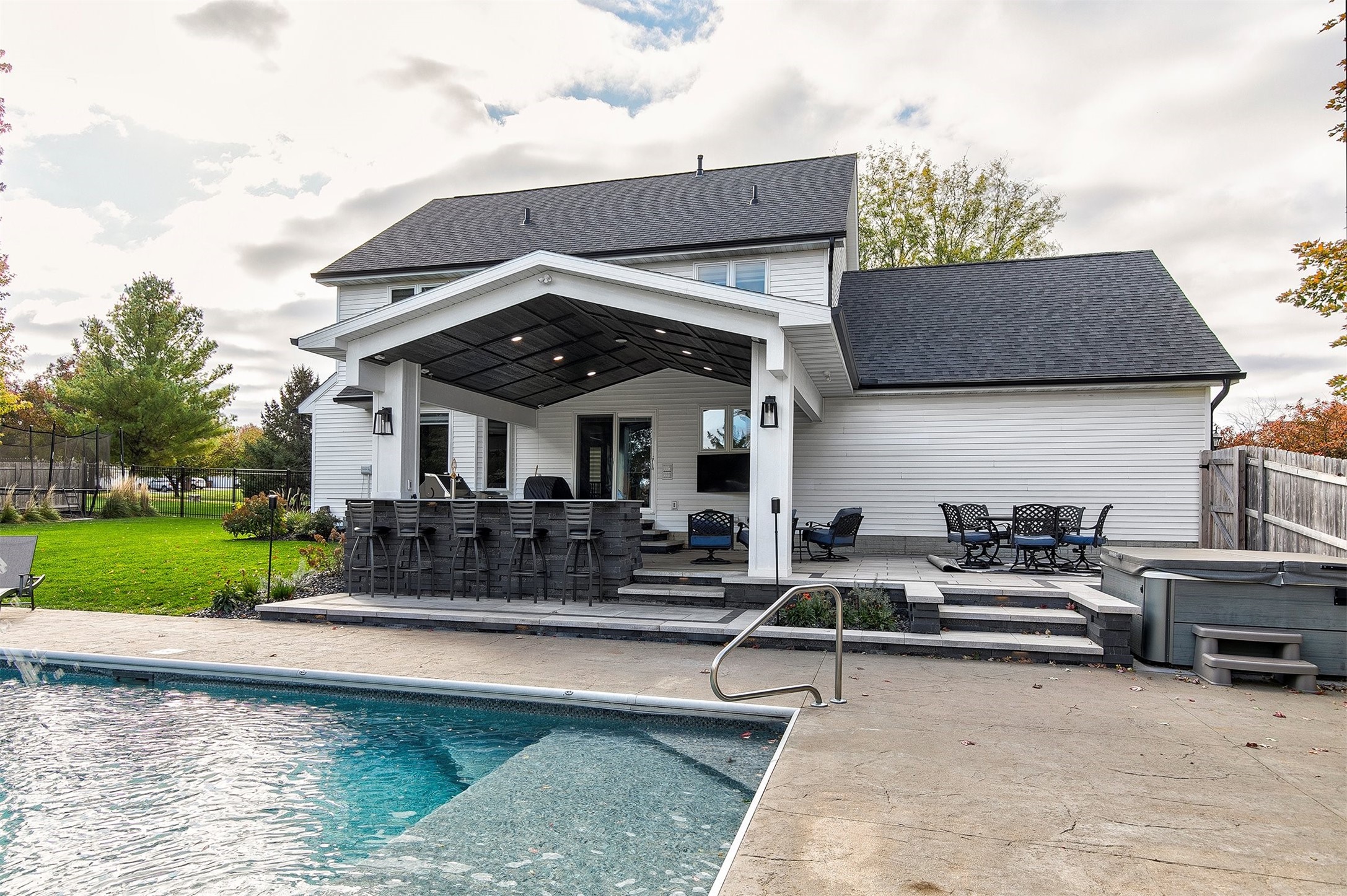 15899 Boston Parkway