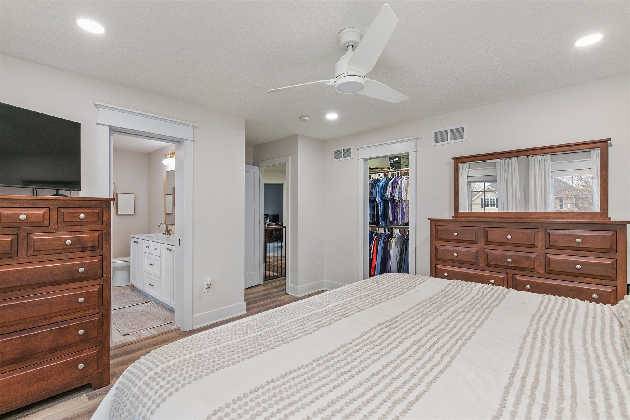 15899 Boston Parkway