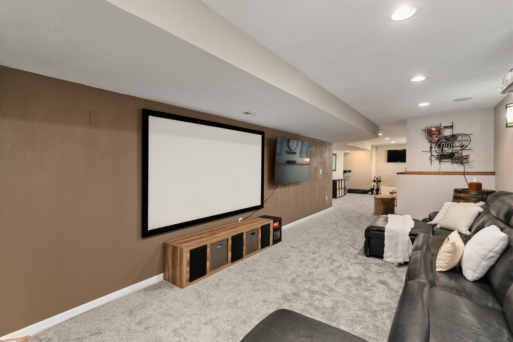 118 S 42nd Street