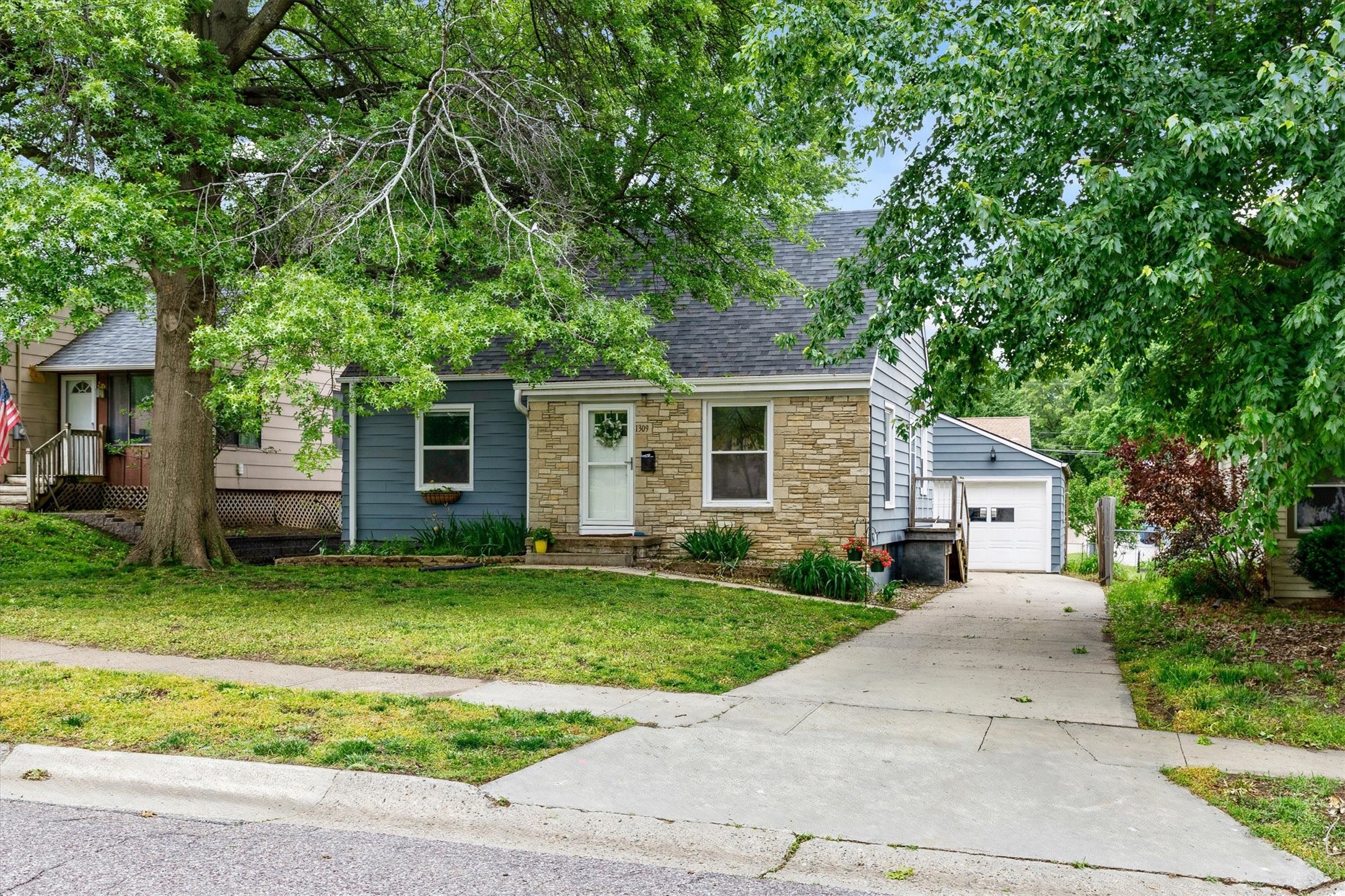 1309 Broad Street