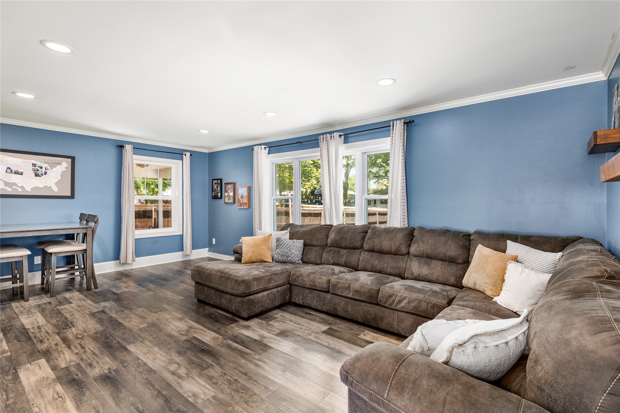 314 SE East Lawn Drive