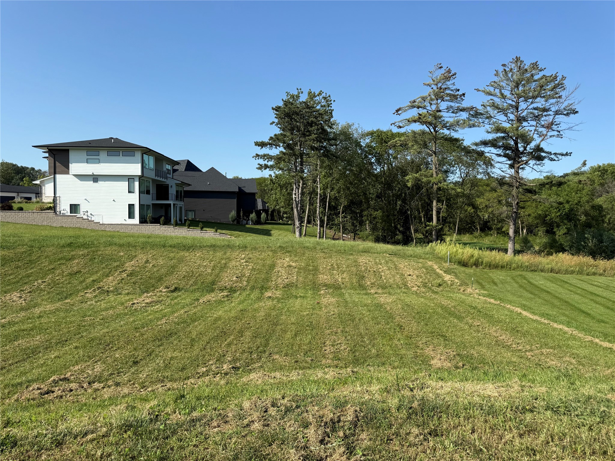 18275 Valleyview Circle