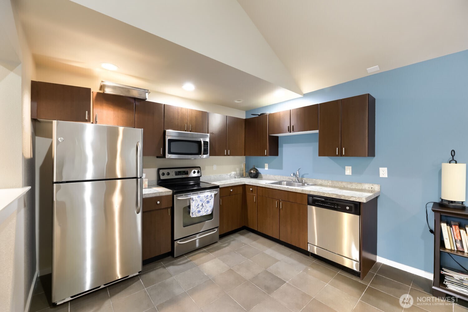 16101 BOTHELL EVERETT Highway Unit: D204