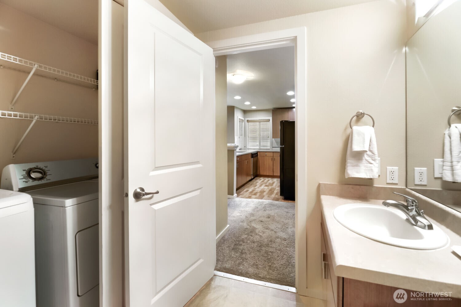 16101 BOTHELL EVERETT Highway Unit: D204