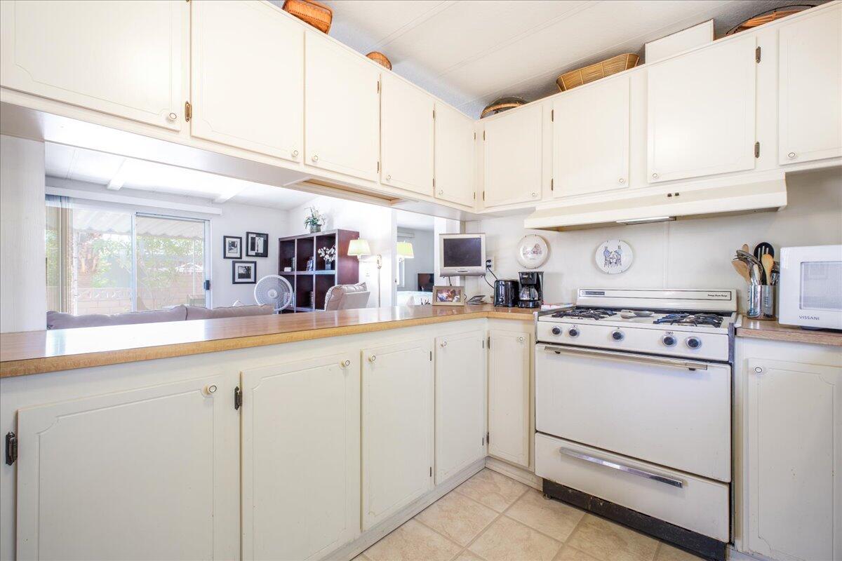 32857 Bloomfield AVE