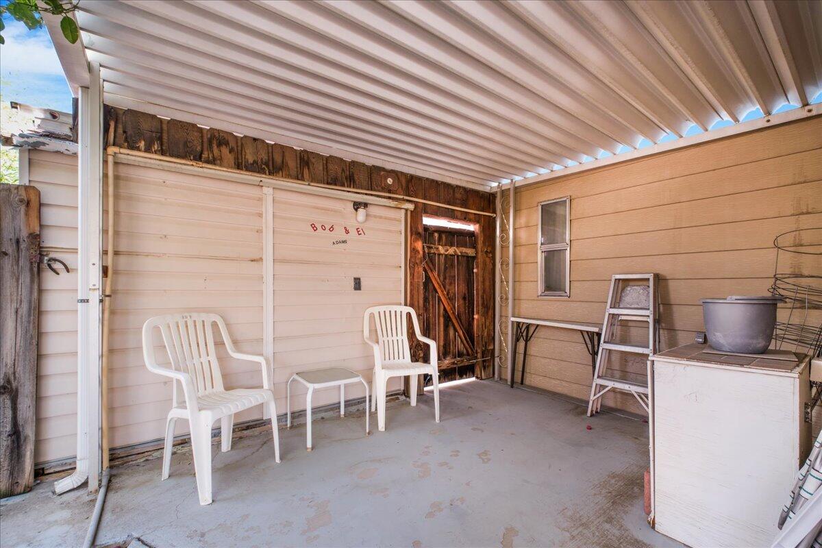 32857 Bloomfield AVE