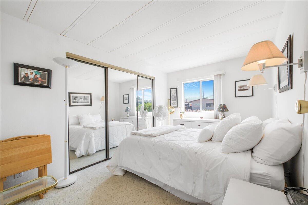 32857 Bloomfield AVE