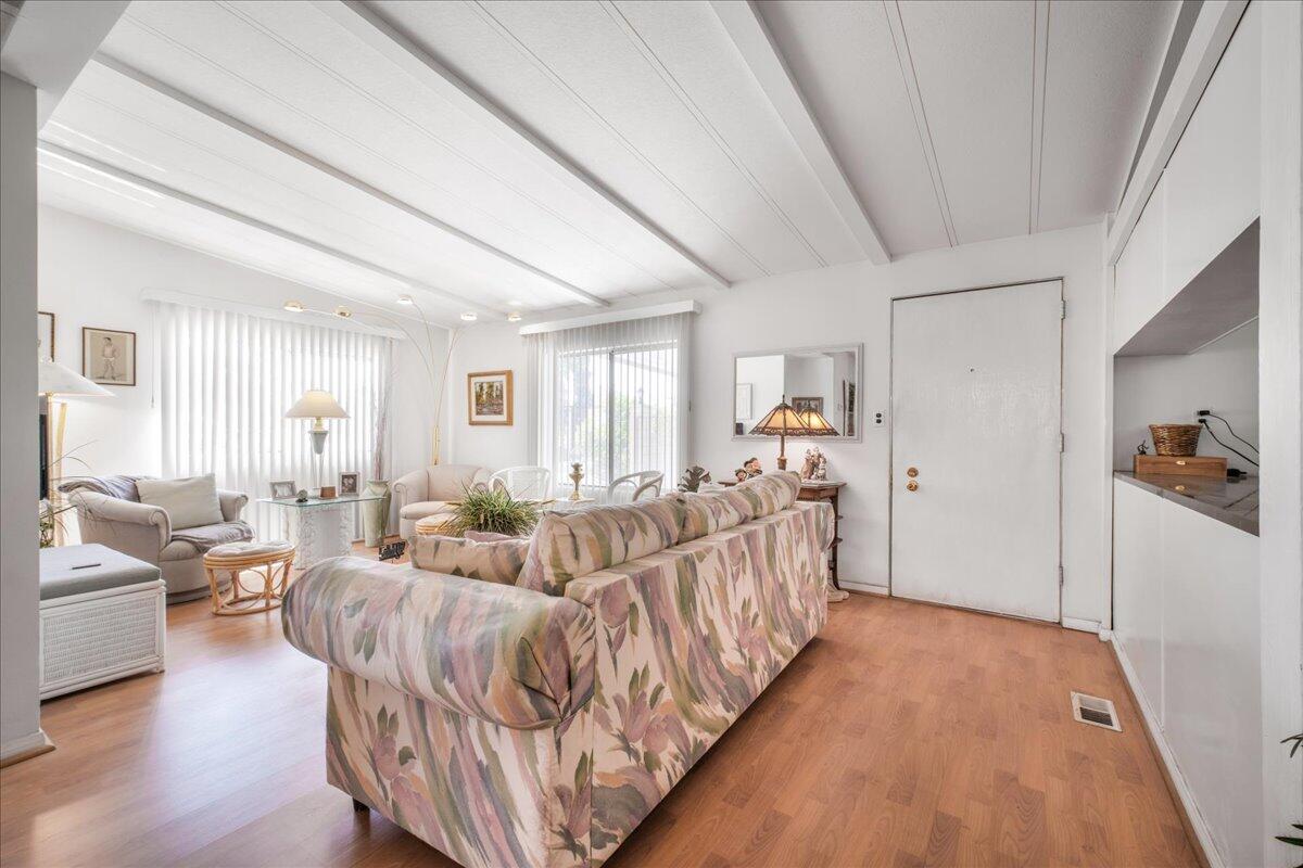 32857 Bloomfield AVE