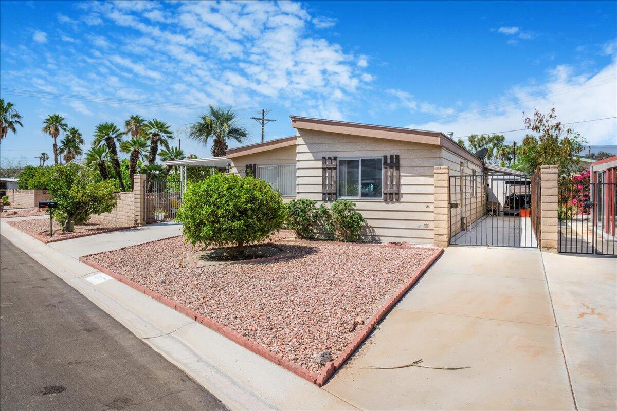 32857 Bloomfield AVE