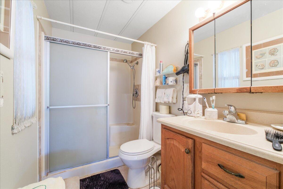 32857 Bloomfield AVE