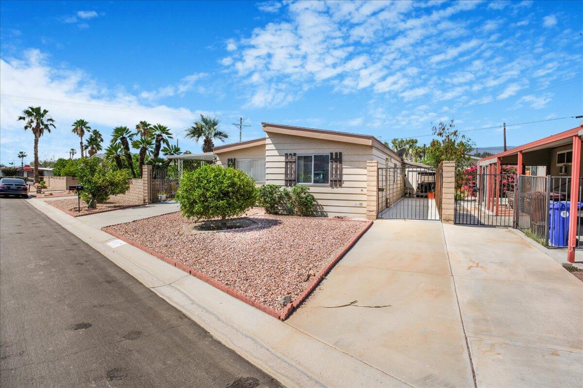 32857 Bloomfield AVE