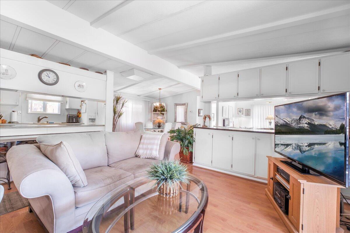 32857 Bloomfield AVE