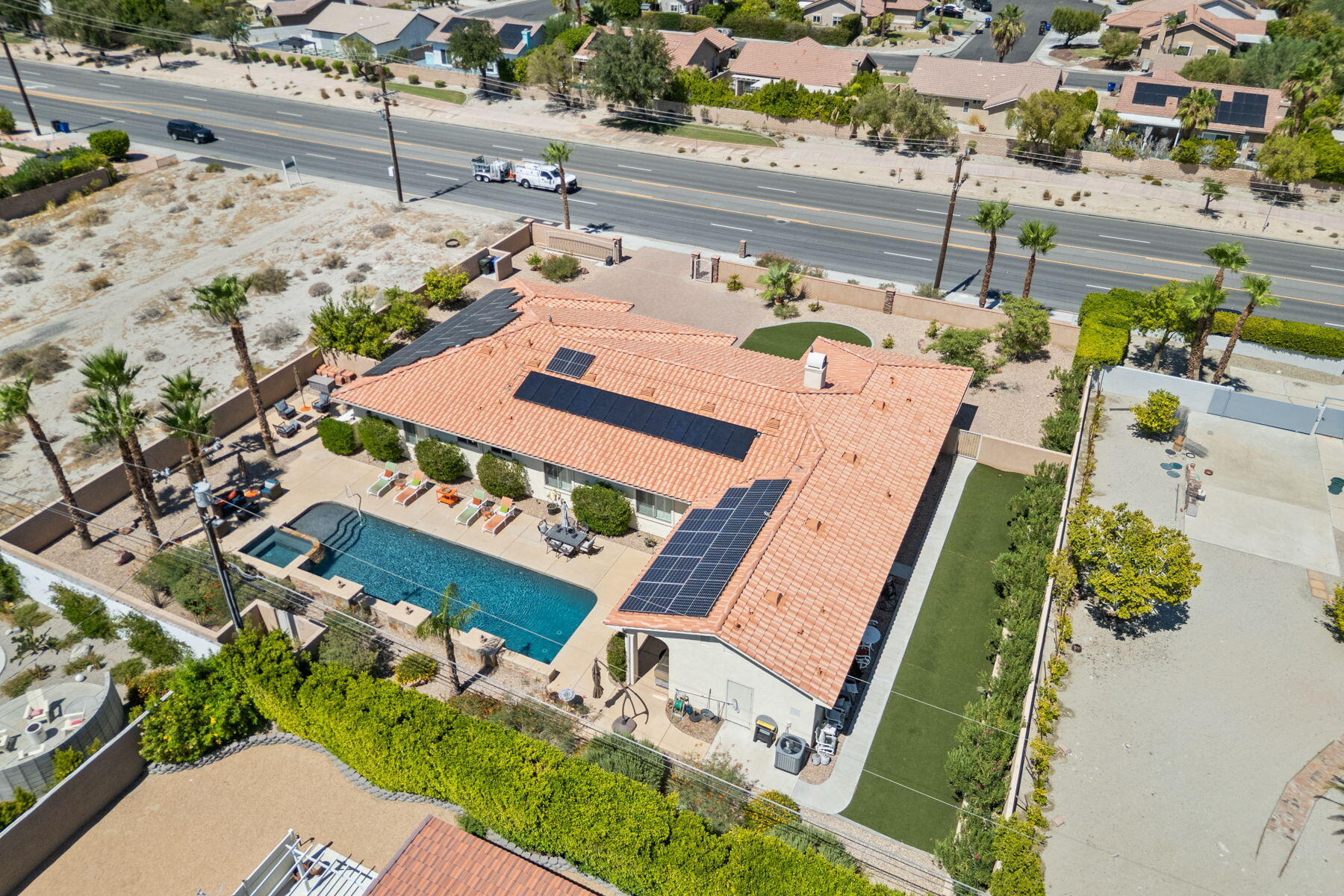 2280 N Sunrise WAY
