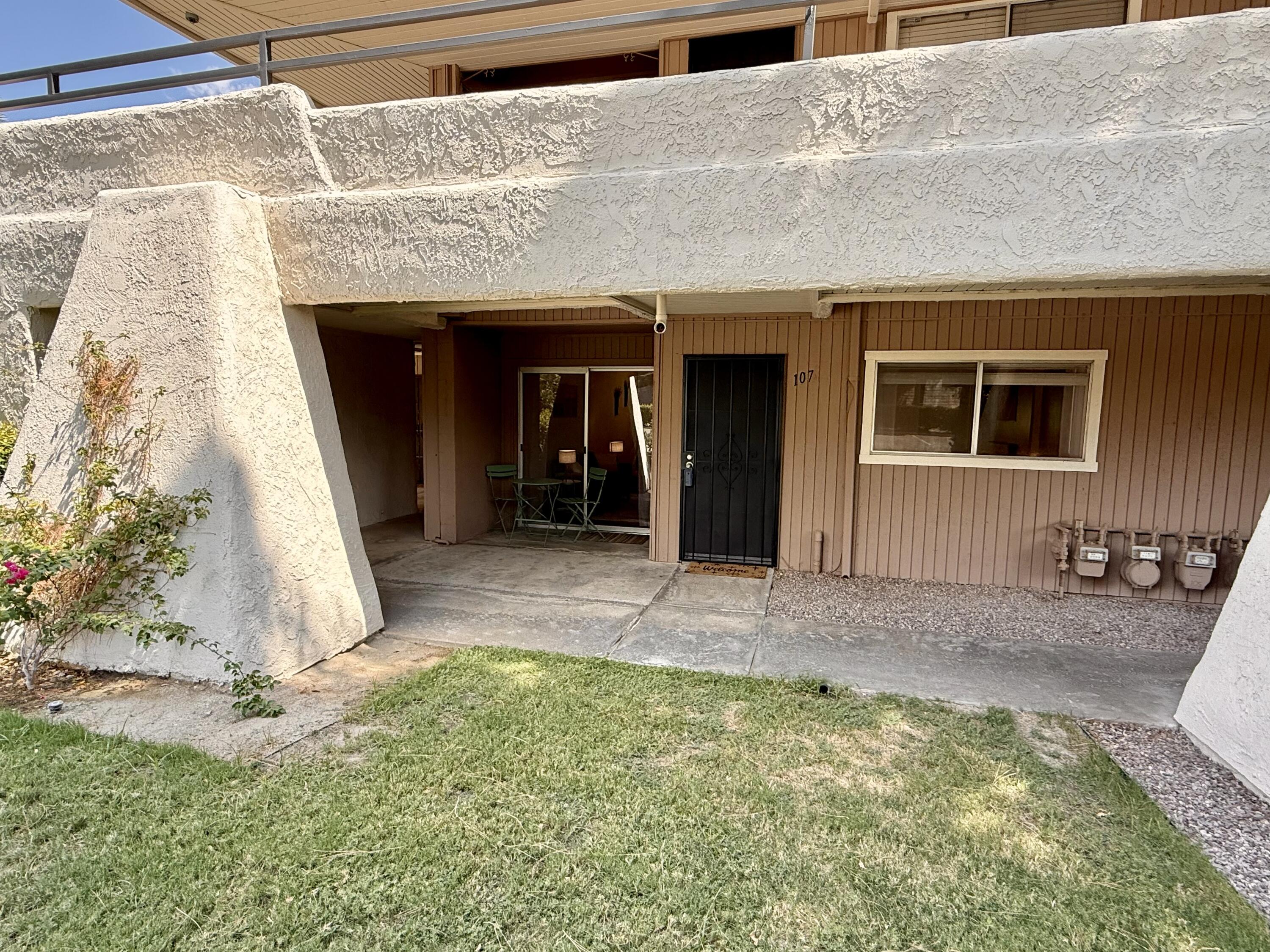 2875 N Los Felices RD Unit: 107