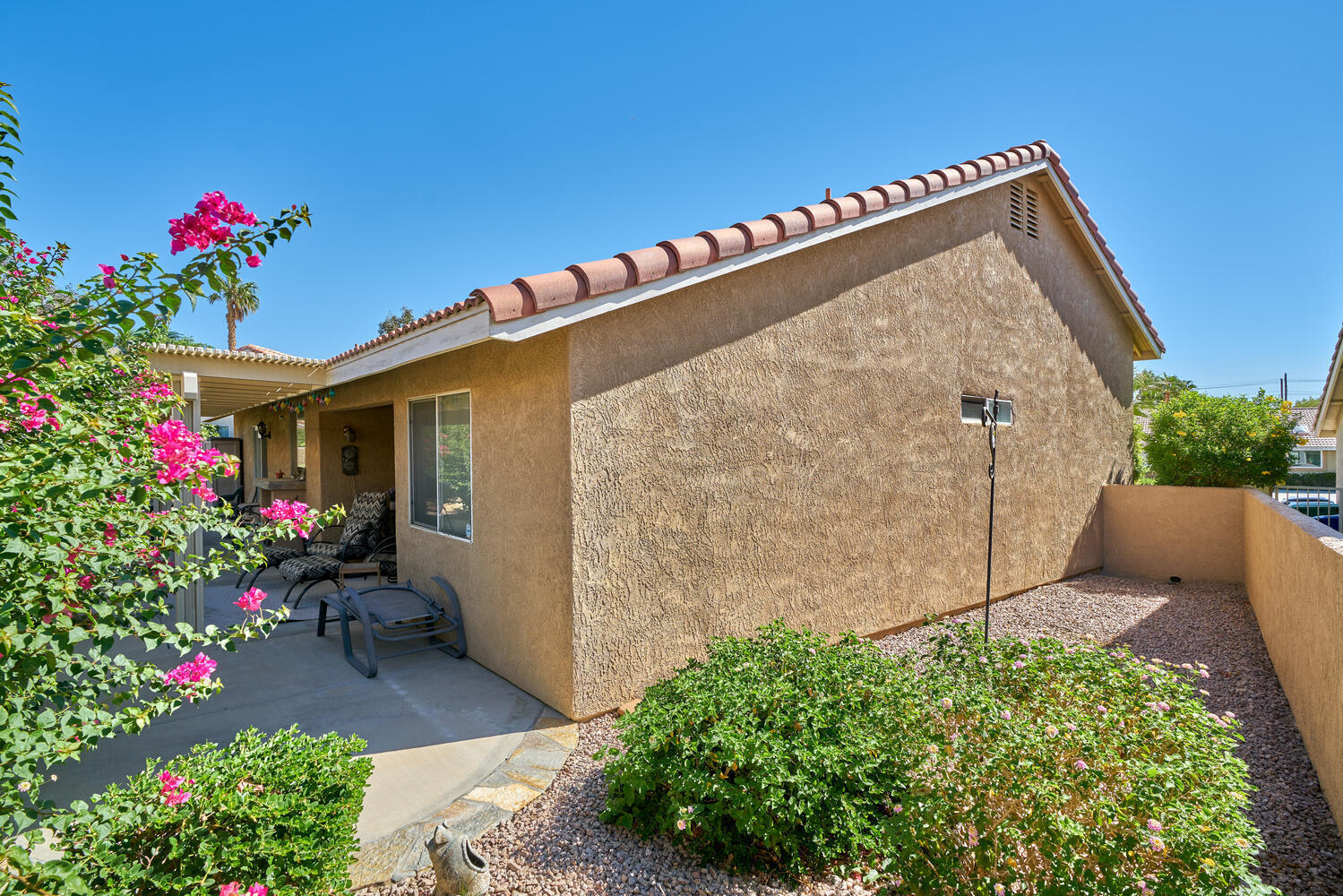 33853 Drifting Sands CIR
