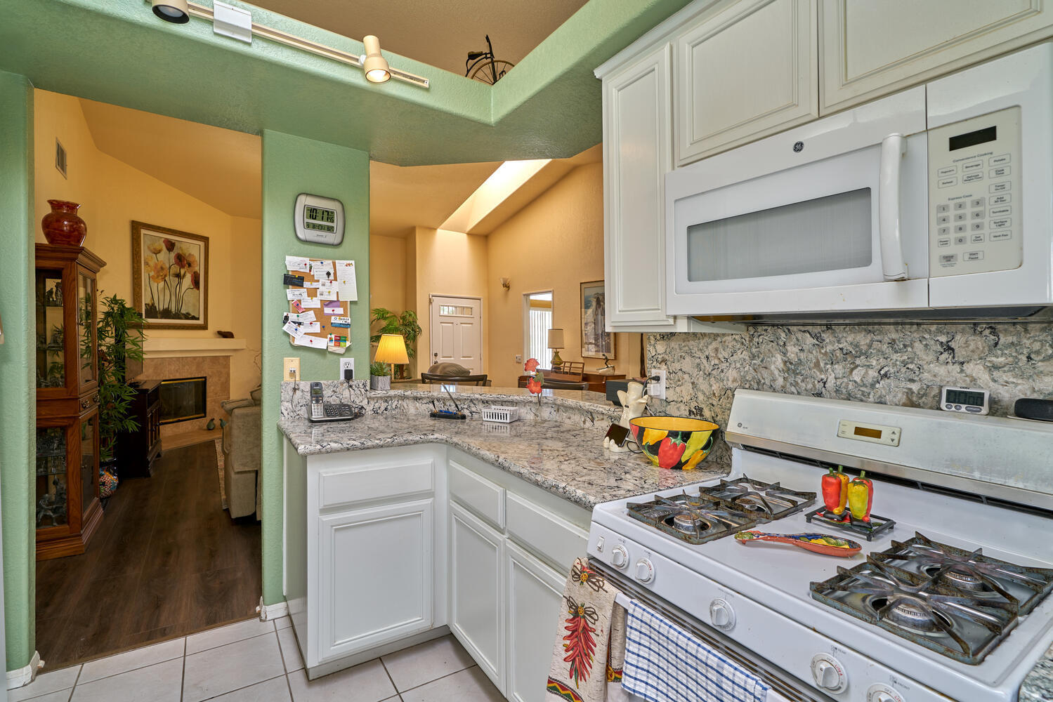 33853 Drifting Sands CIR