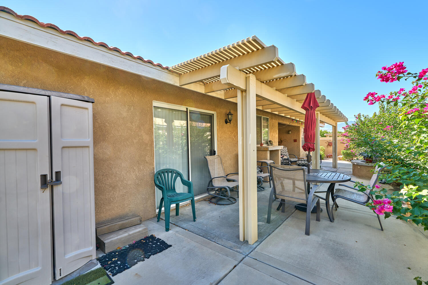 33853 Drifting Sands CIR