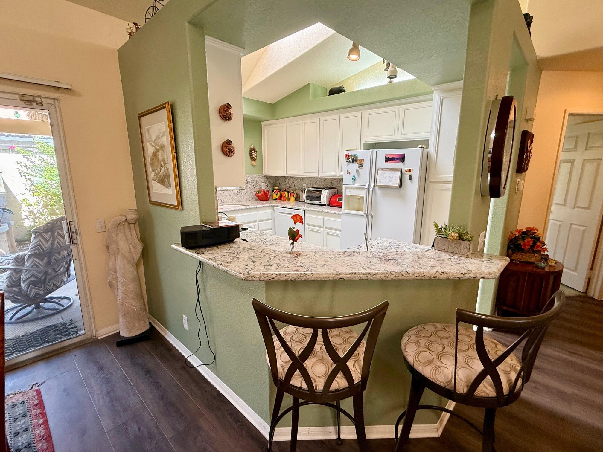 33853 Drifting Sands CIR
