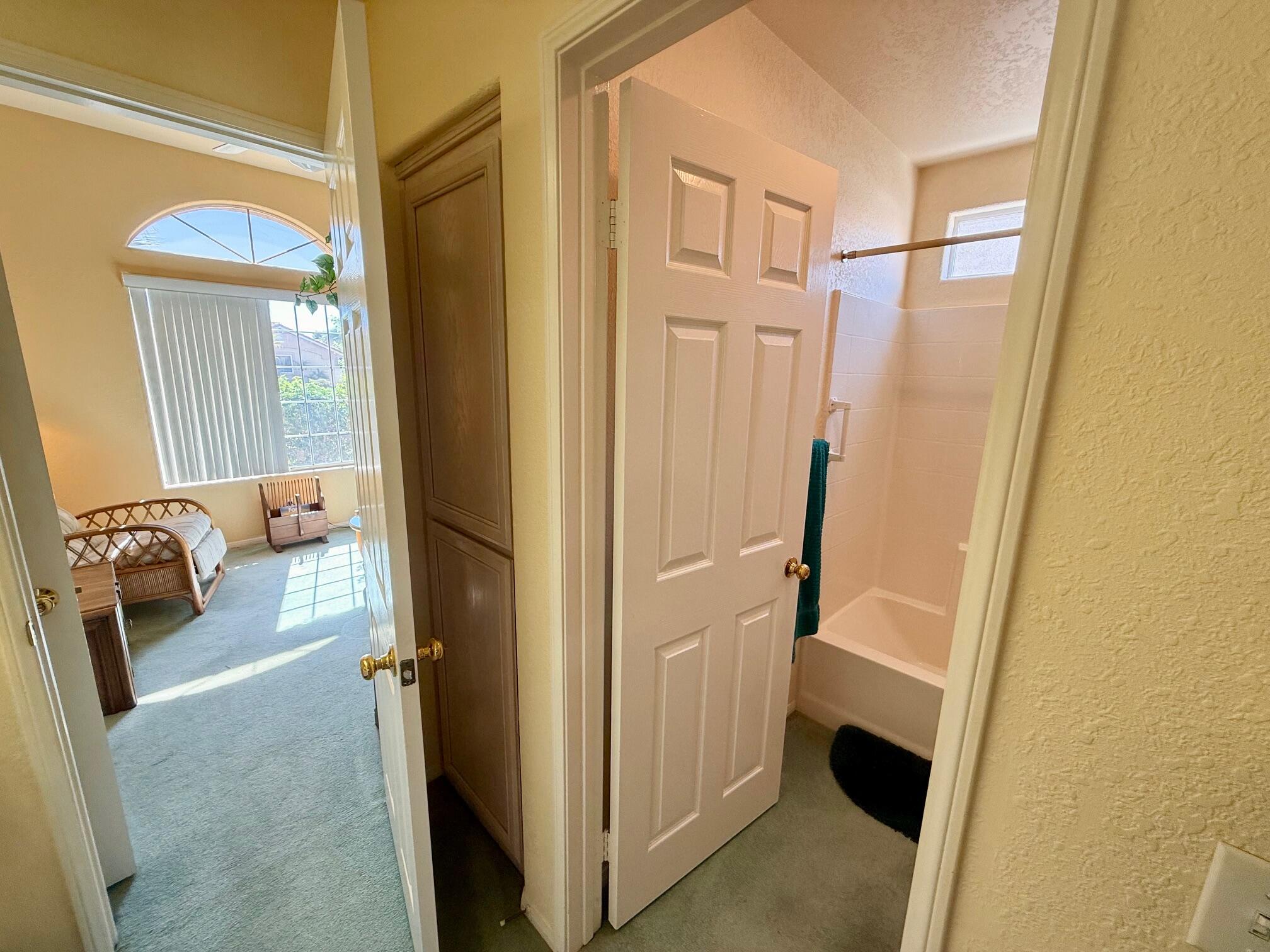 33853 Drifting Sands CIR