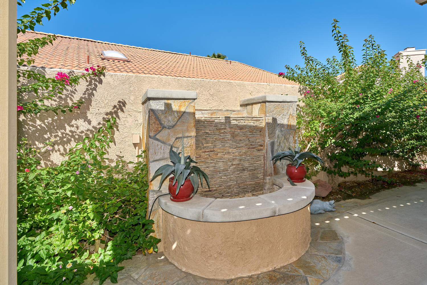 33853 Drifting Sands CIR