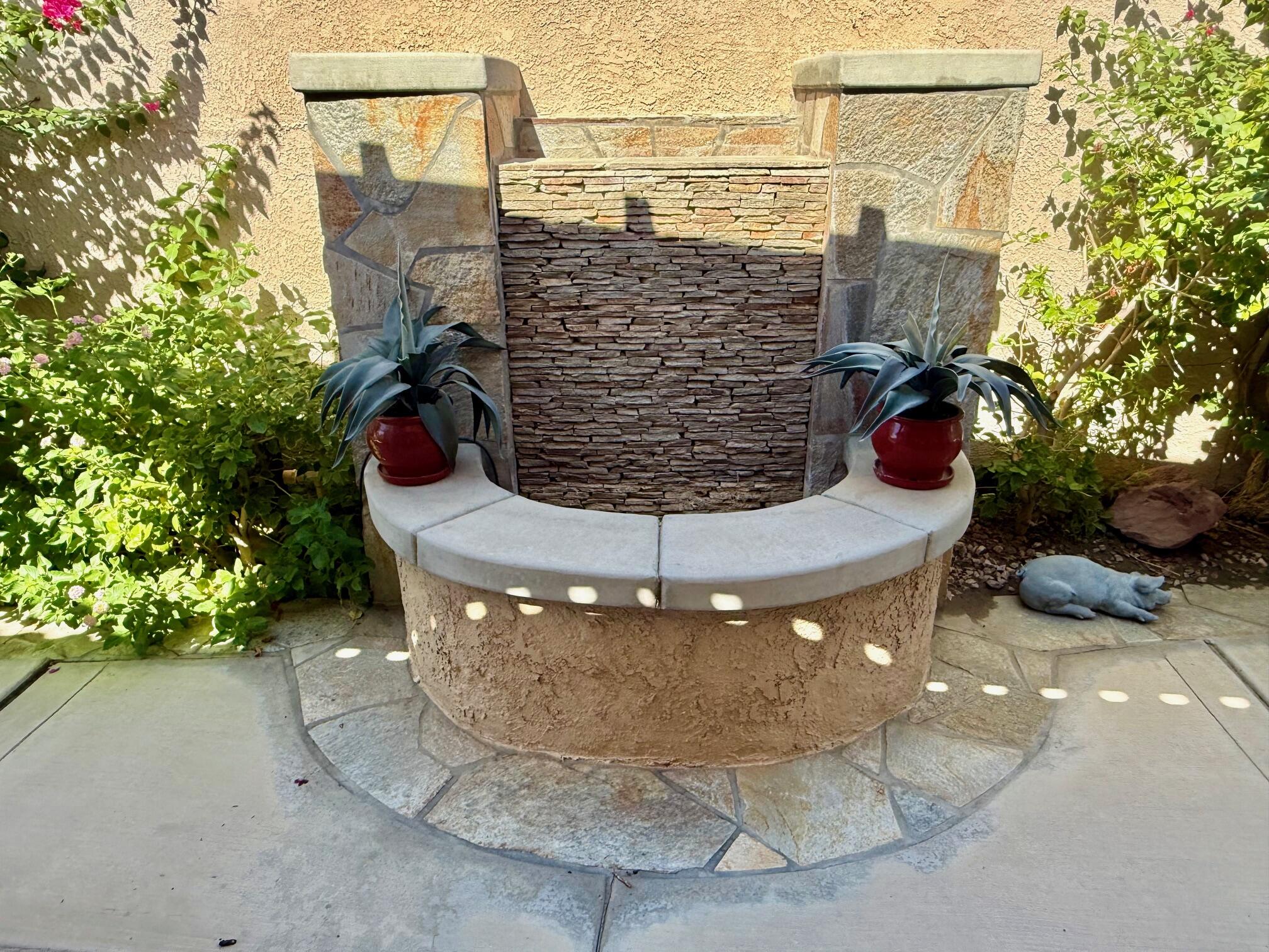 33853 Drifting Sands CIR