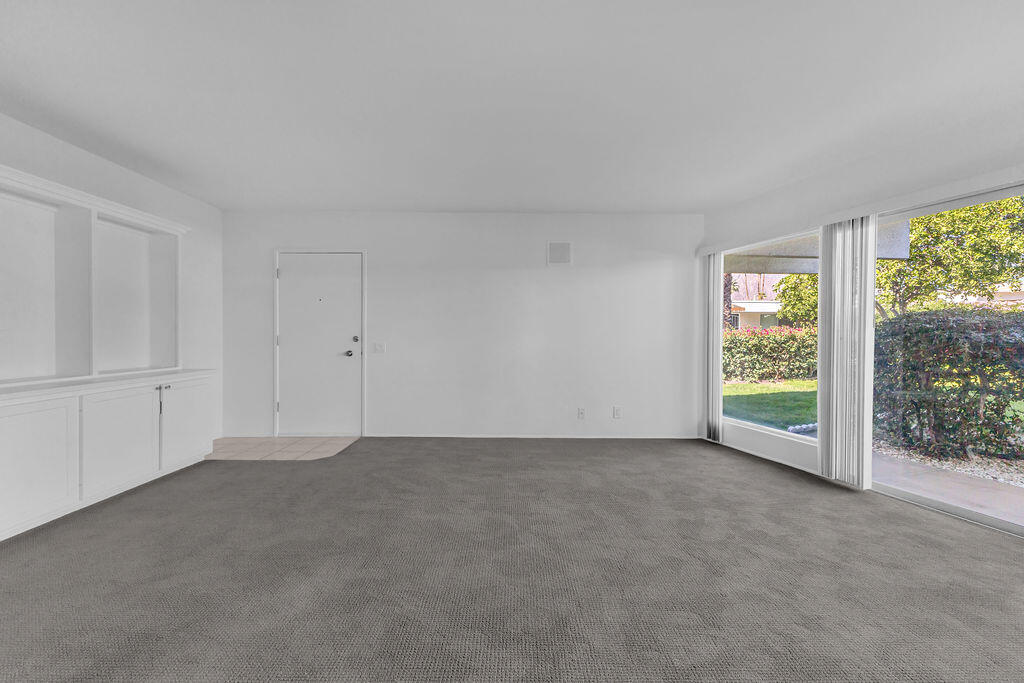 2033 E Ramon RD Unit: 7a