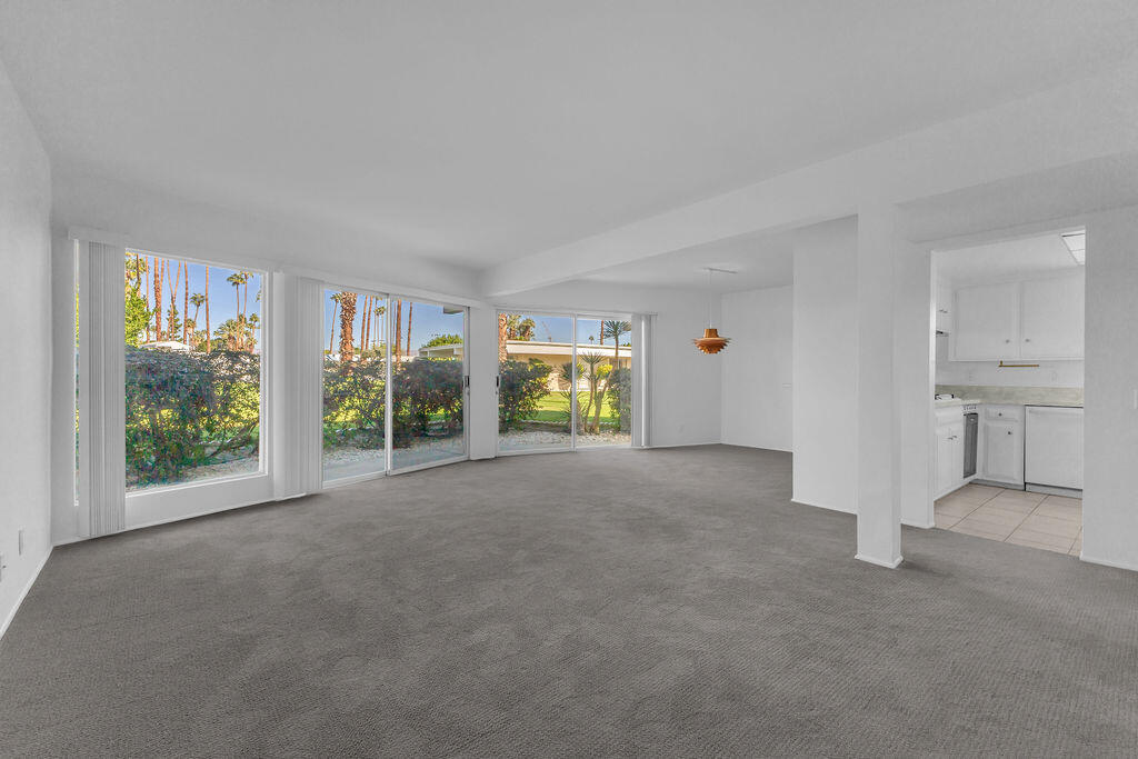 2033 E Ramon RD Unit: 7a