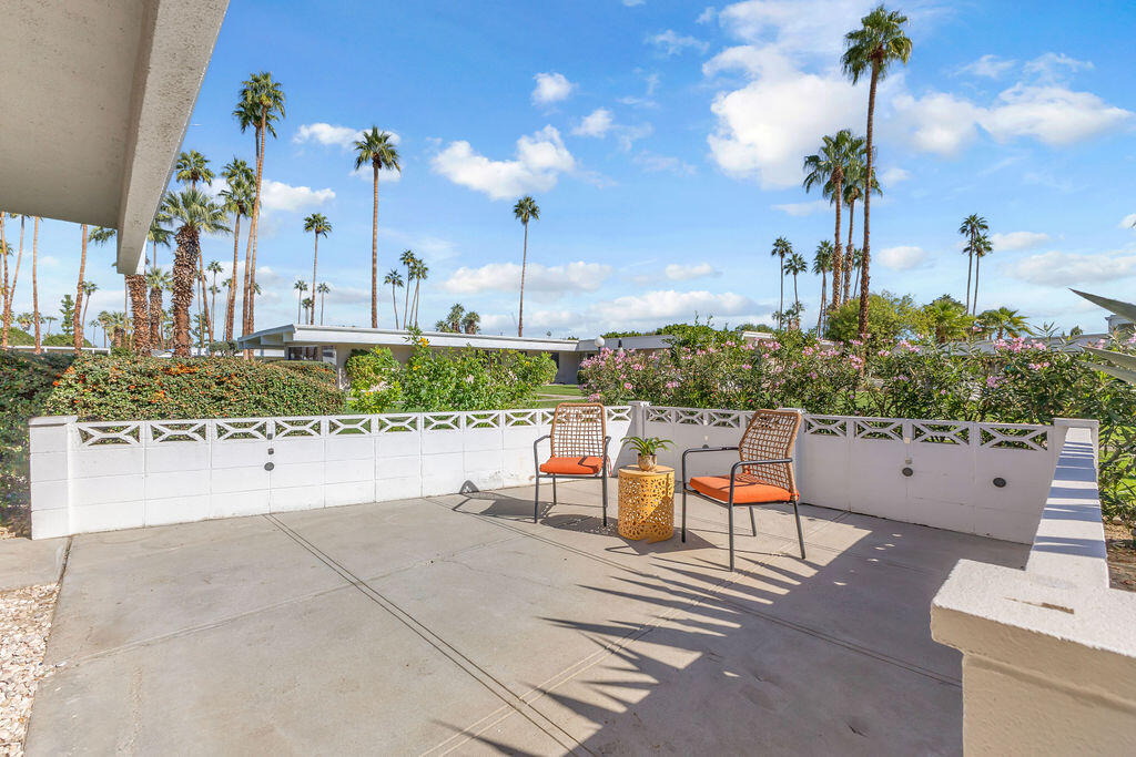 2033 E Ramon RD Unit: 7a