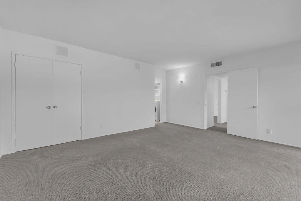 2033 E Ramon RD Unit: 7a