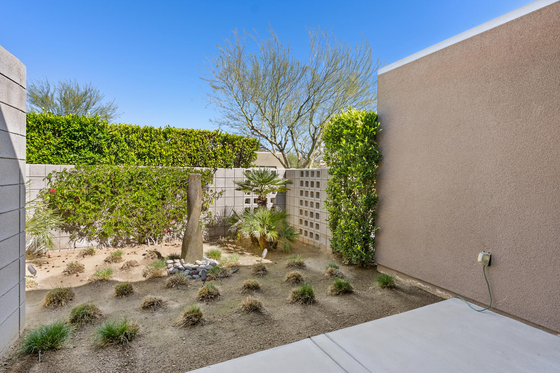 1069 Azure CT