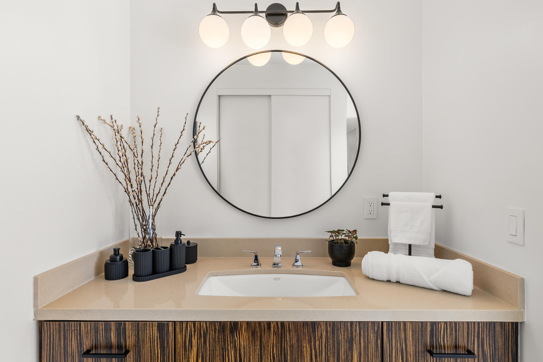 1069 Azure CT