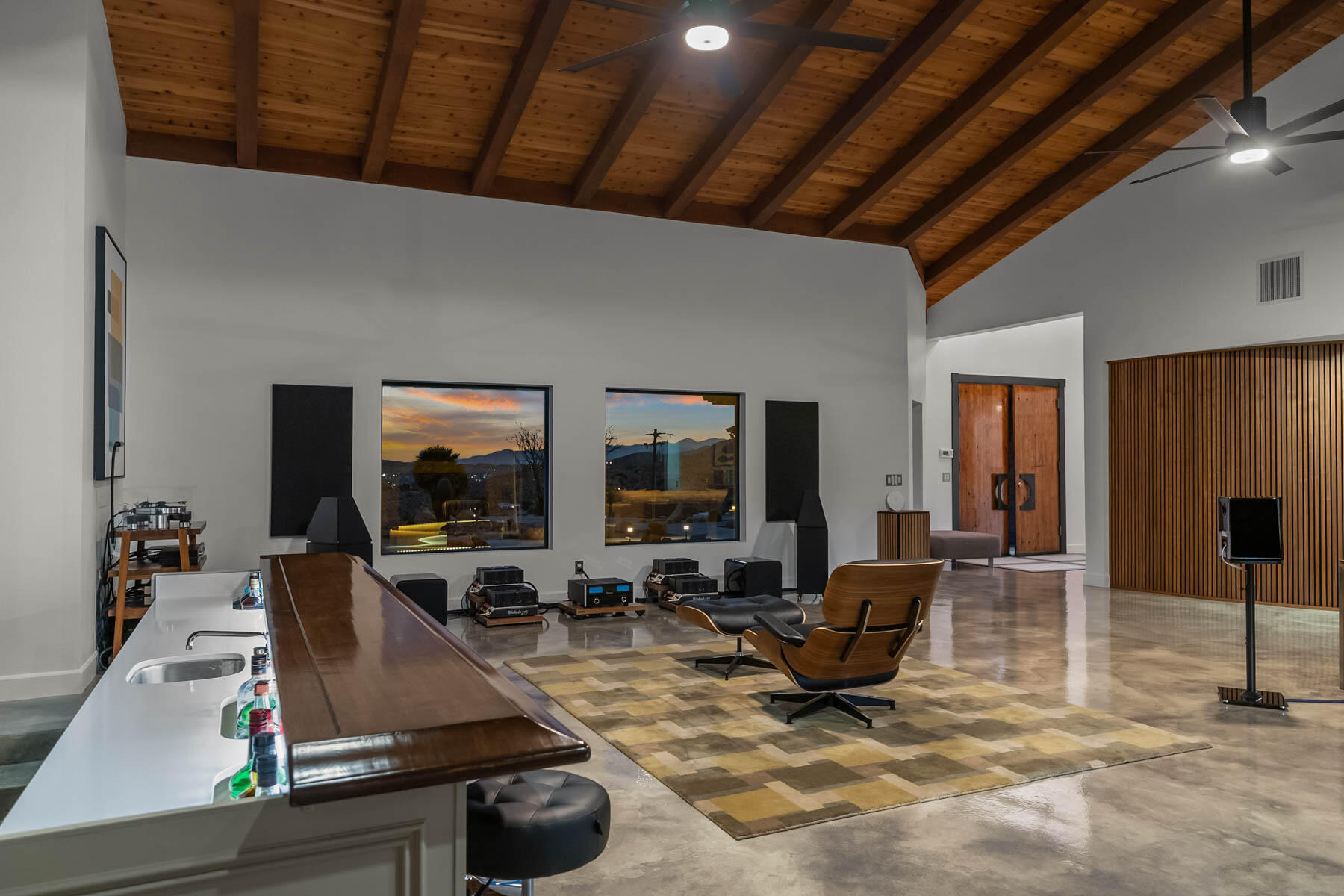 6171 Del Rio WAY