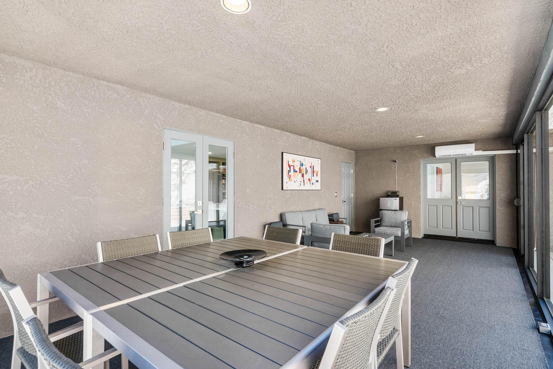 6171 Del Rio WAY