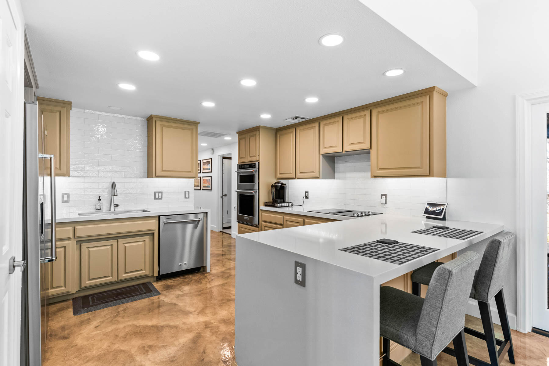 6171 Del Rio WAY